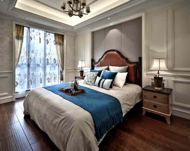 杨迪妈妈为杨迪吃虫子