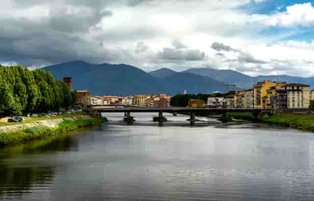 房地产估价报告毕业答辩ppt(房地产估价实训心得报告)